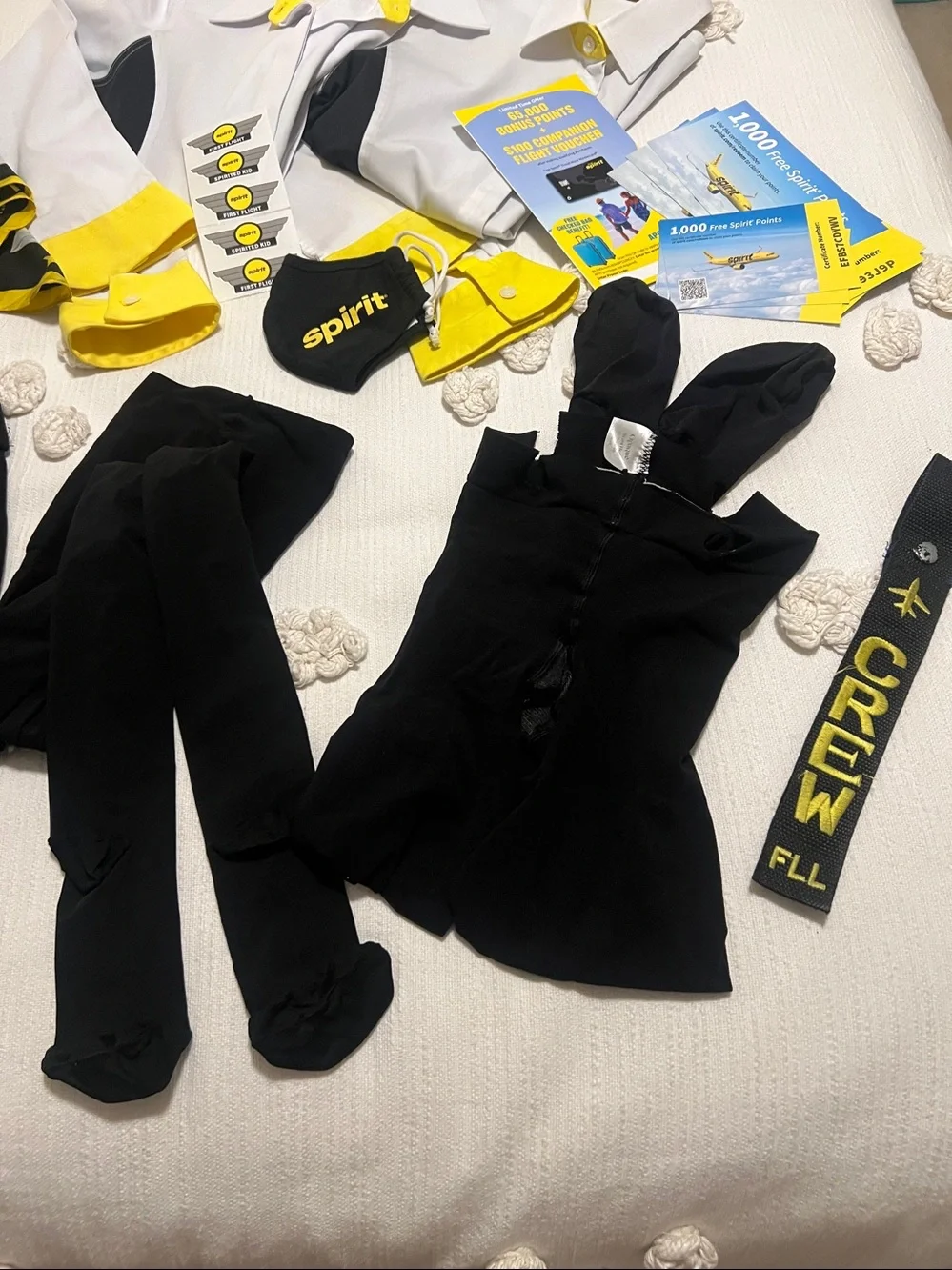 Spirit Airlines flight attendant Crew uniform pieces and extras - Picture 6 of 8